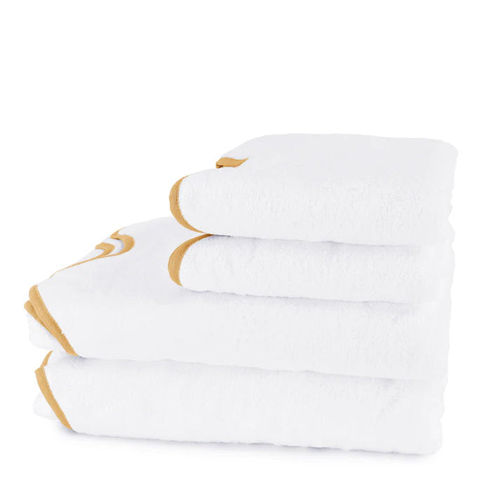 Classic Amelia Scalloped Bath Towels Bundle