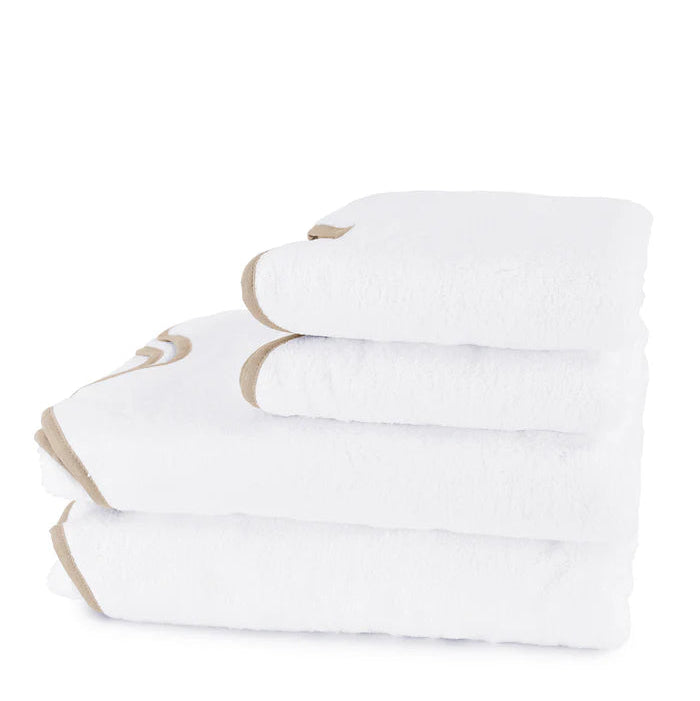 Classic Amelia Scalloped Bath Towels Bundle