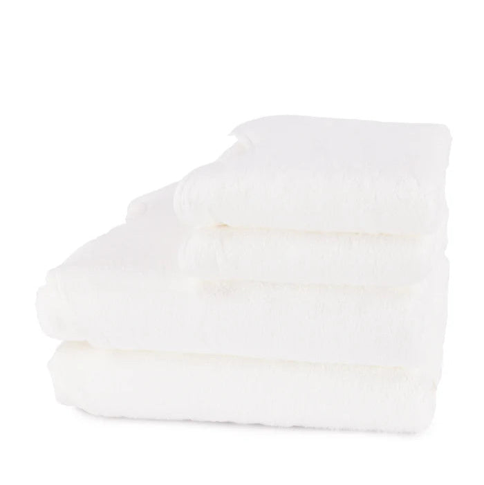 Classic Amelia Scalloped Bath Towels Bundle