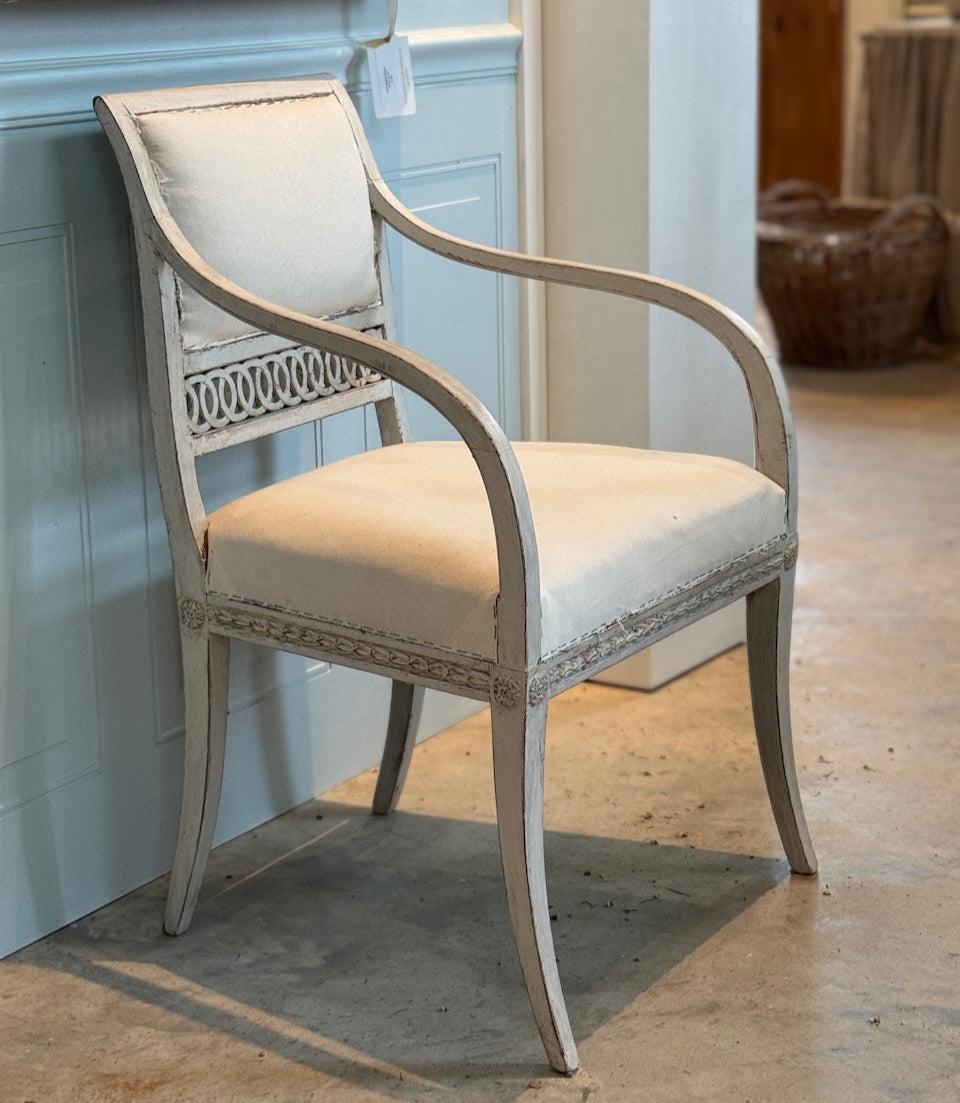 Pair of 1800s Gustavian Antique Chairs with Elegant Detailing