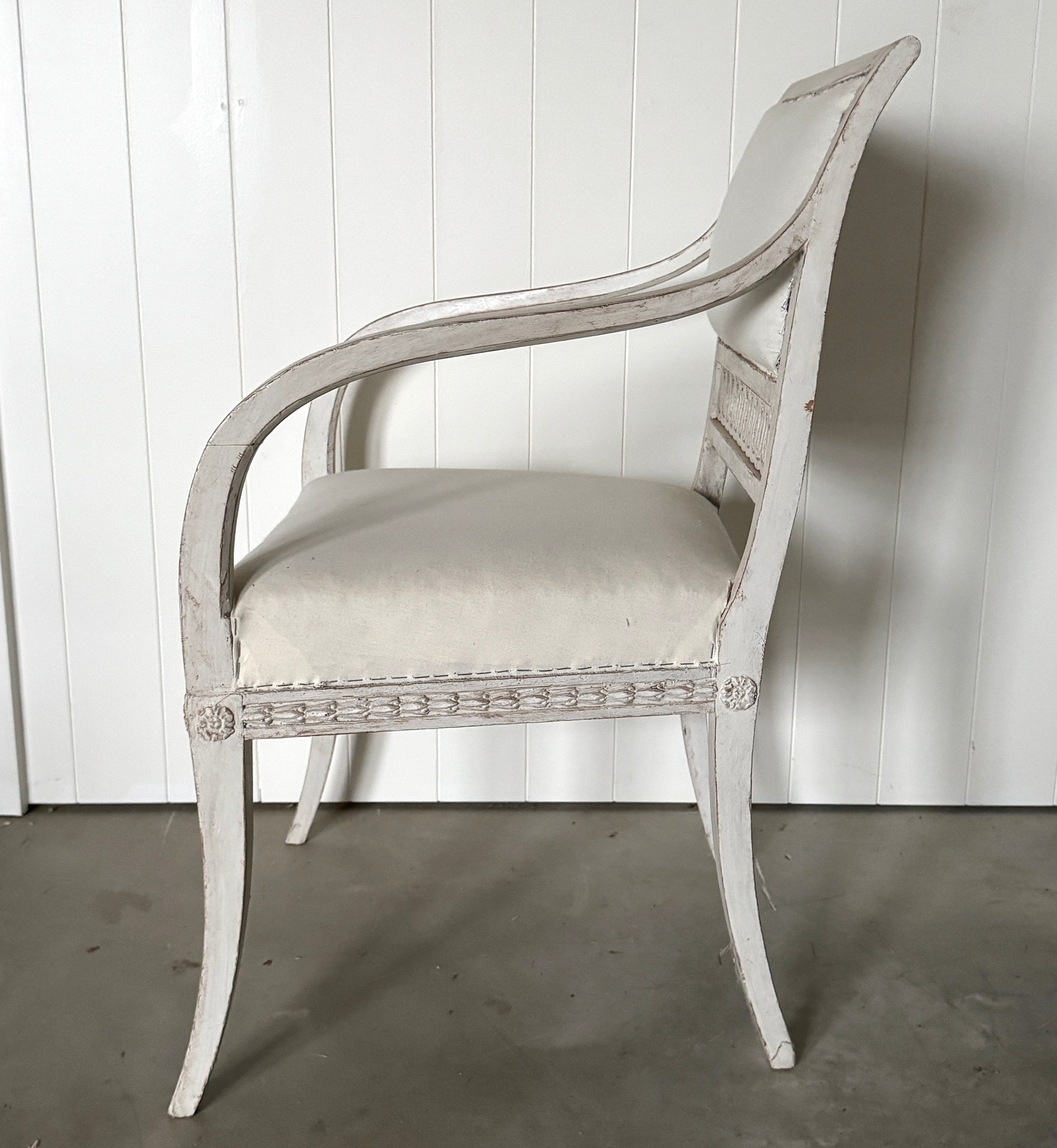 Pair of 1800s Gustavian Antique Chairs with Elegant Detailing