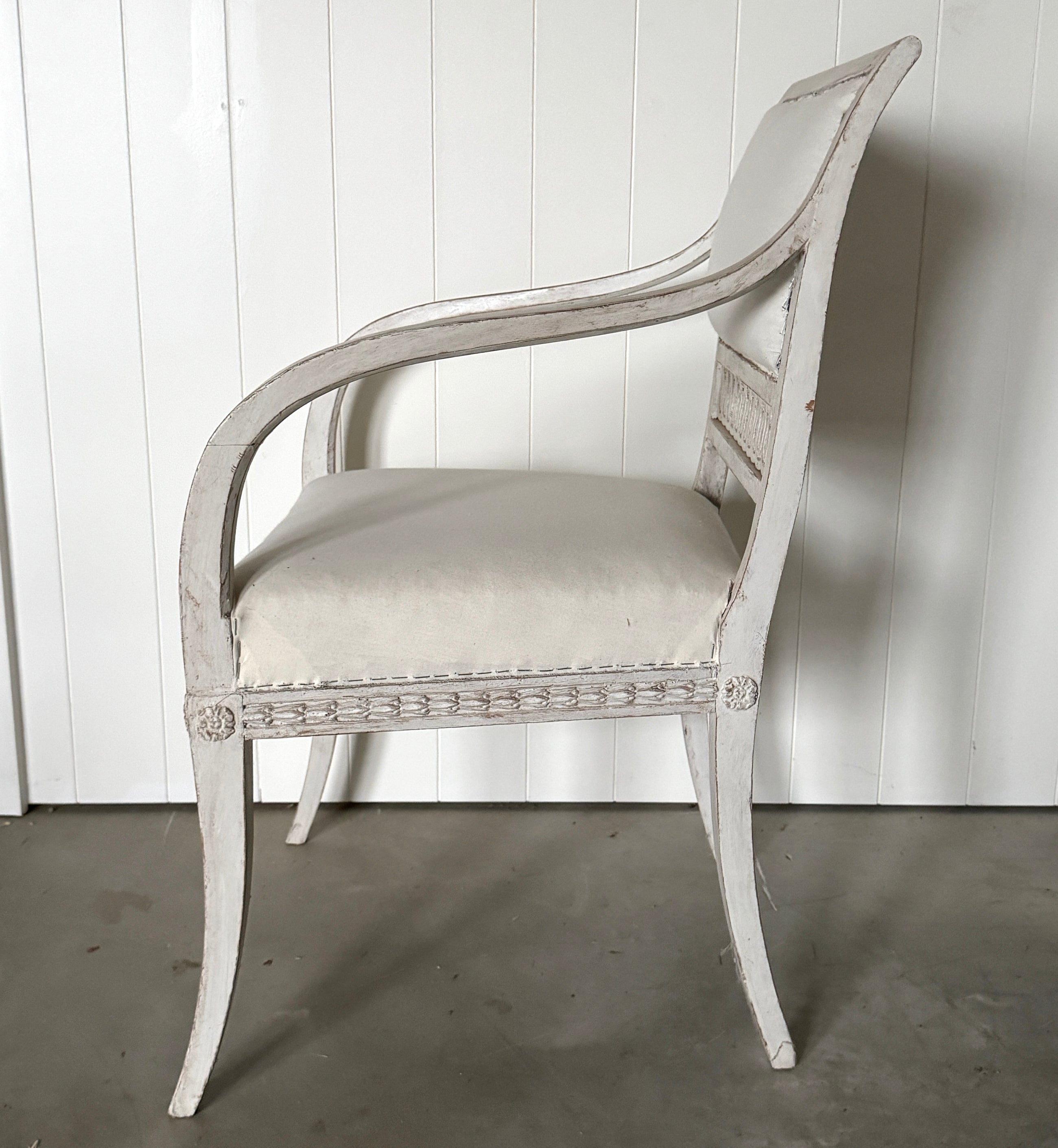 Pair of 1800s Gustavian Antique Chairs with Elegant Detailing