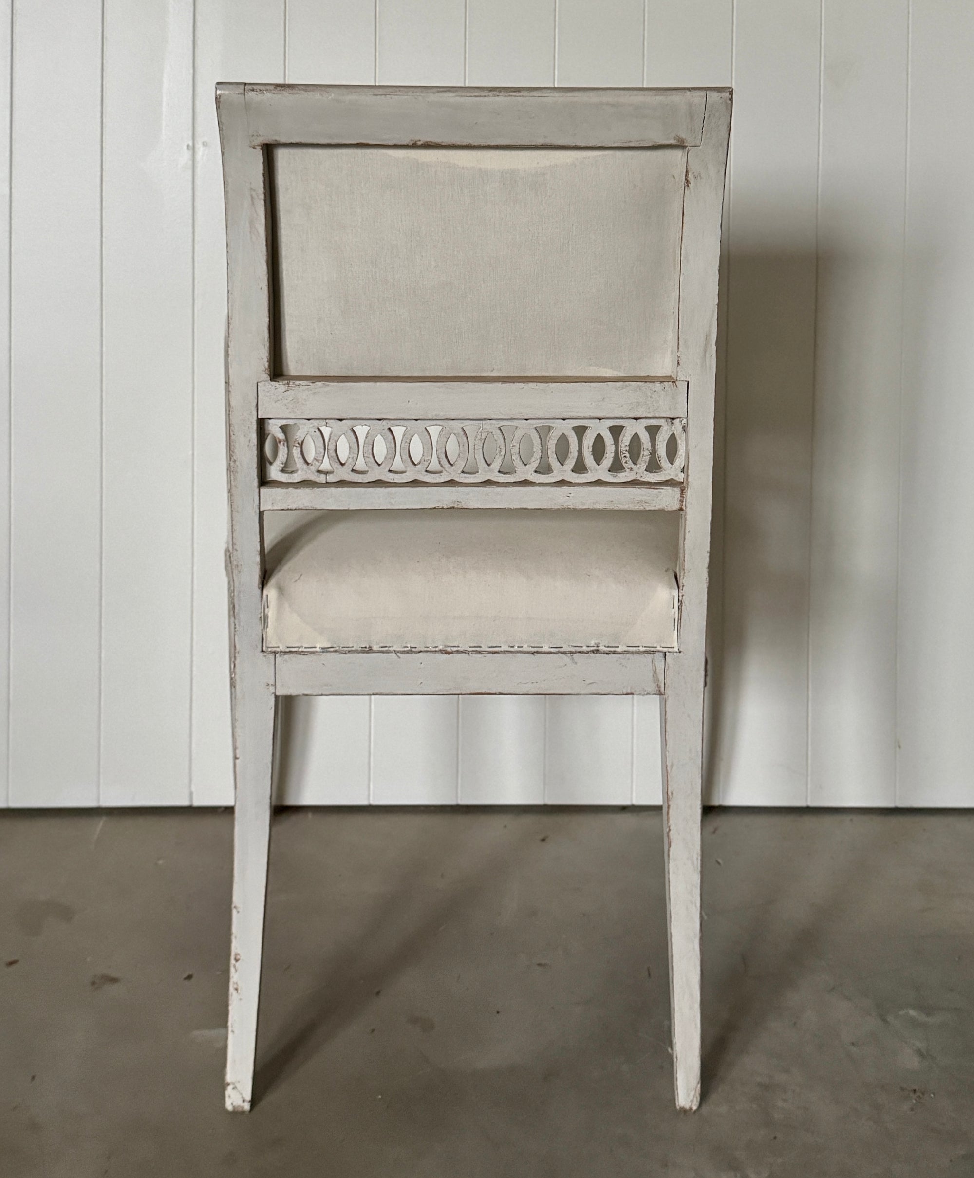 Pair of 1800s Gustavian Antique Chairs with Elegant Detailing