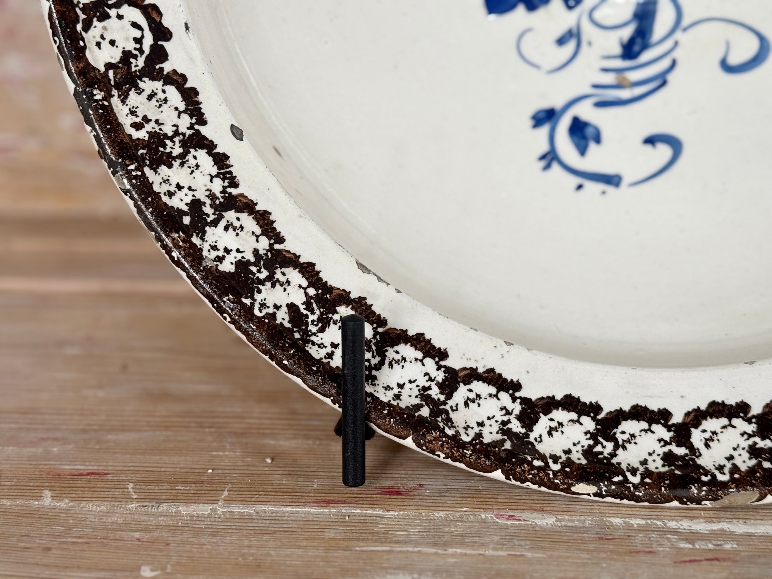 Grouping of 5 19th century plates from Puglia, Italy