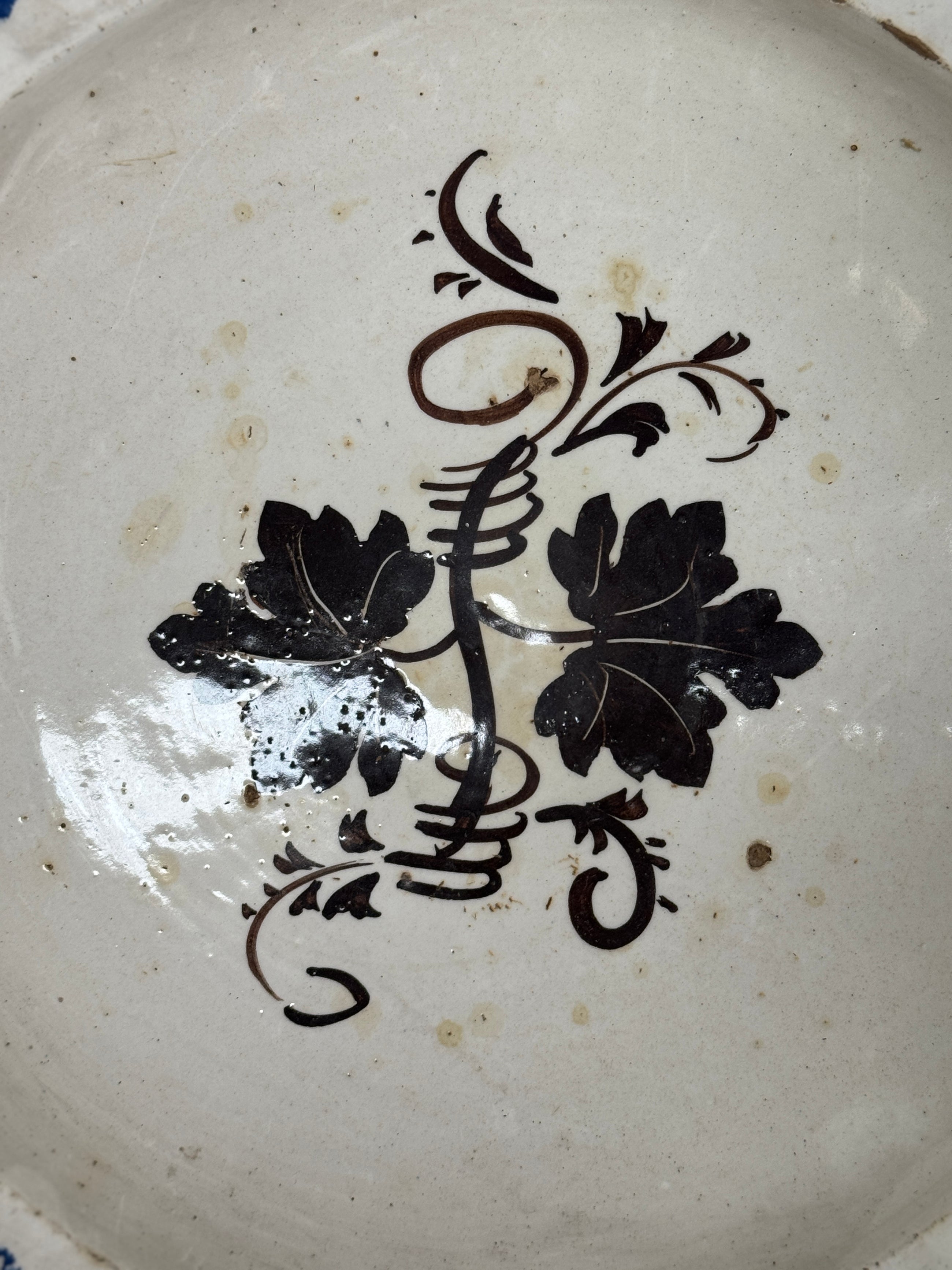 Grouping of 5 19th century plates from Puglia, Italy