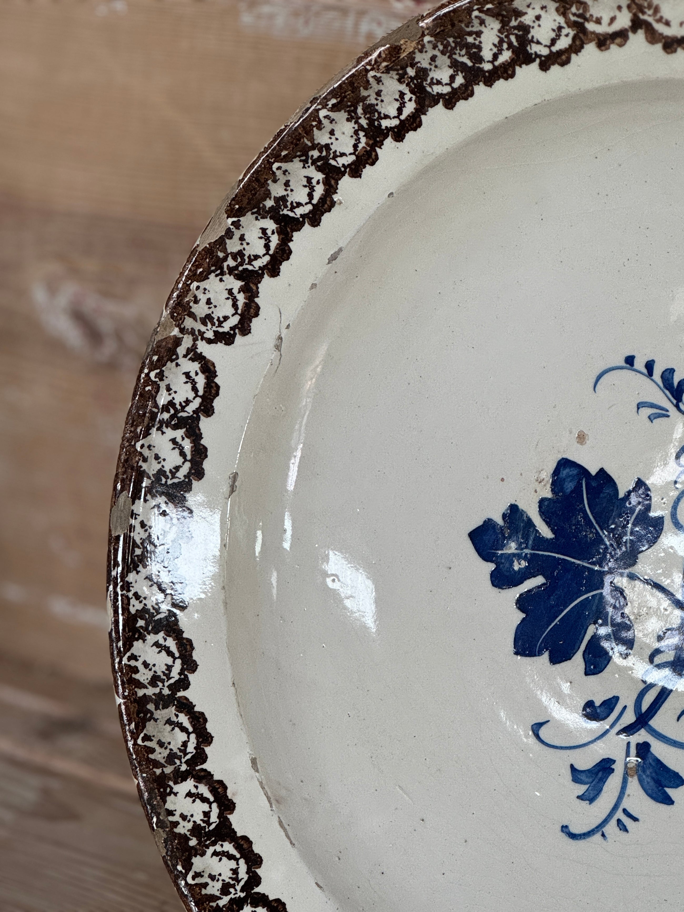 Grouping of 5 19th century plates from Puglia, Italy