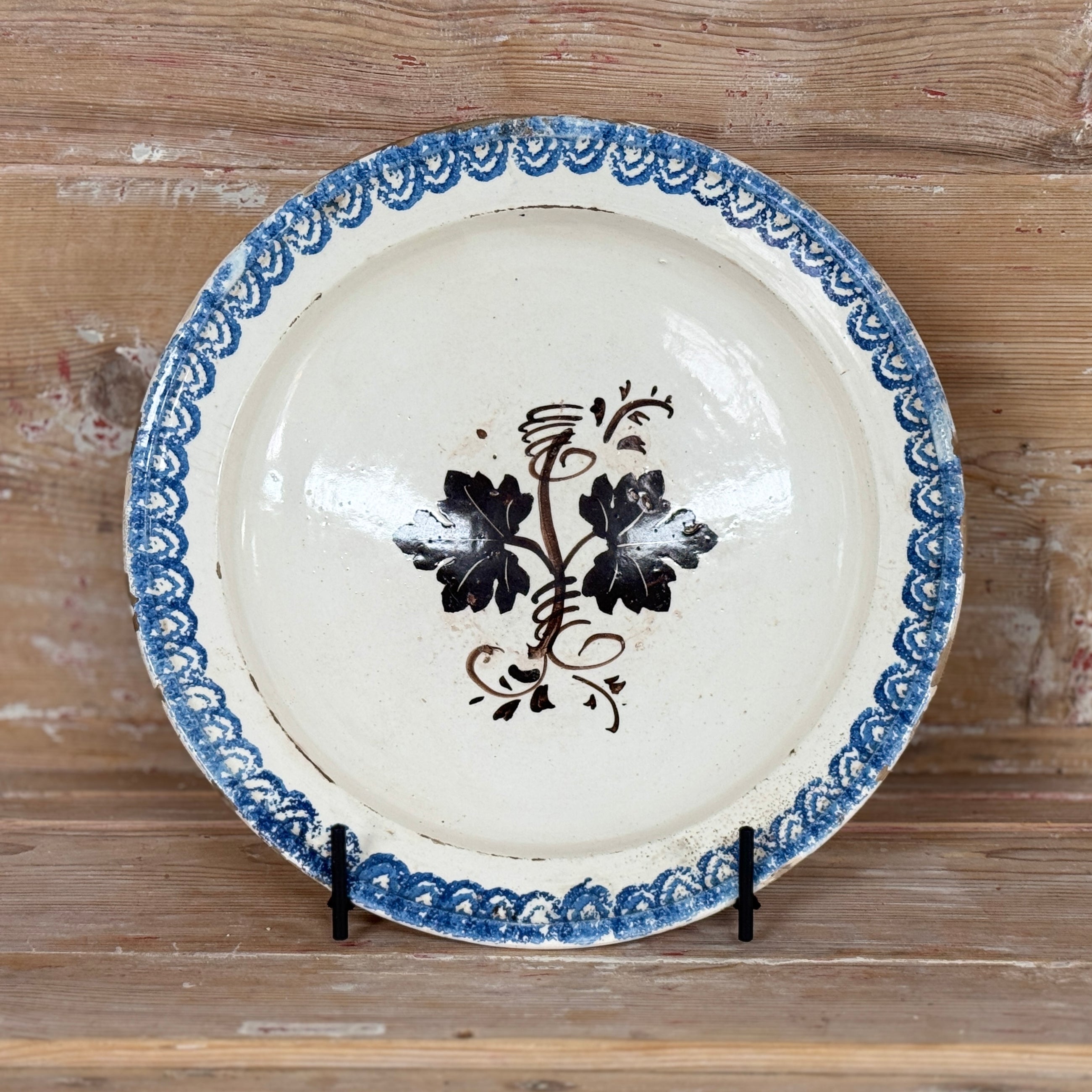 Grouping of 5 19th century plates from Puglia, Italy