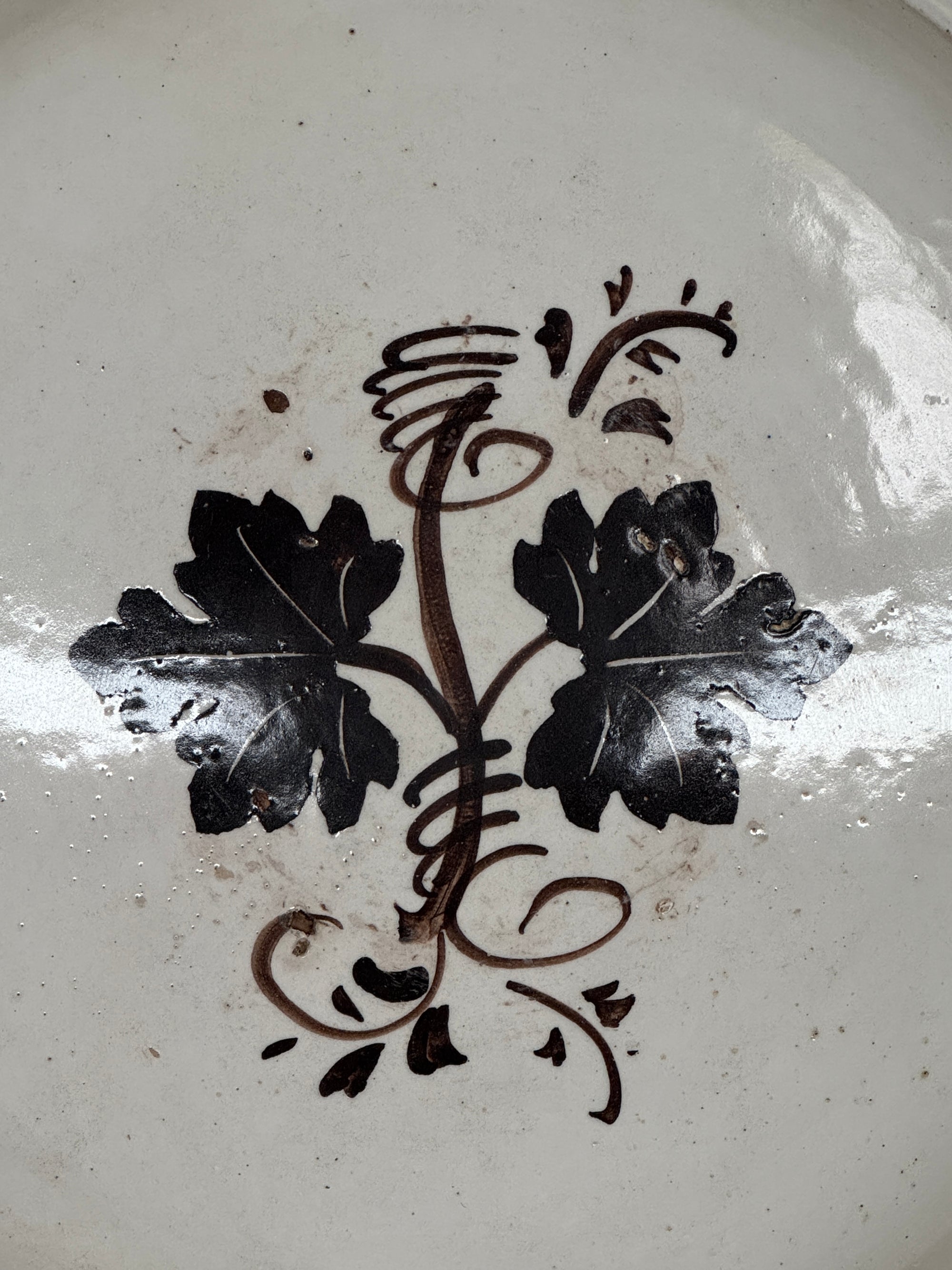 Grouping of 5 19th century plates from Puglia, Italy