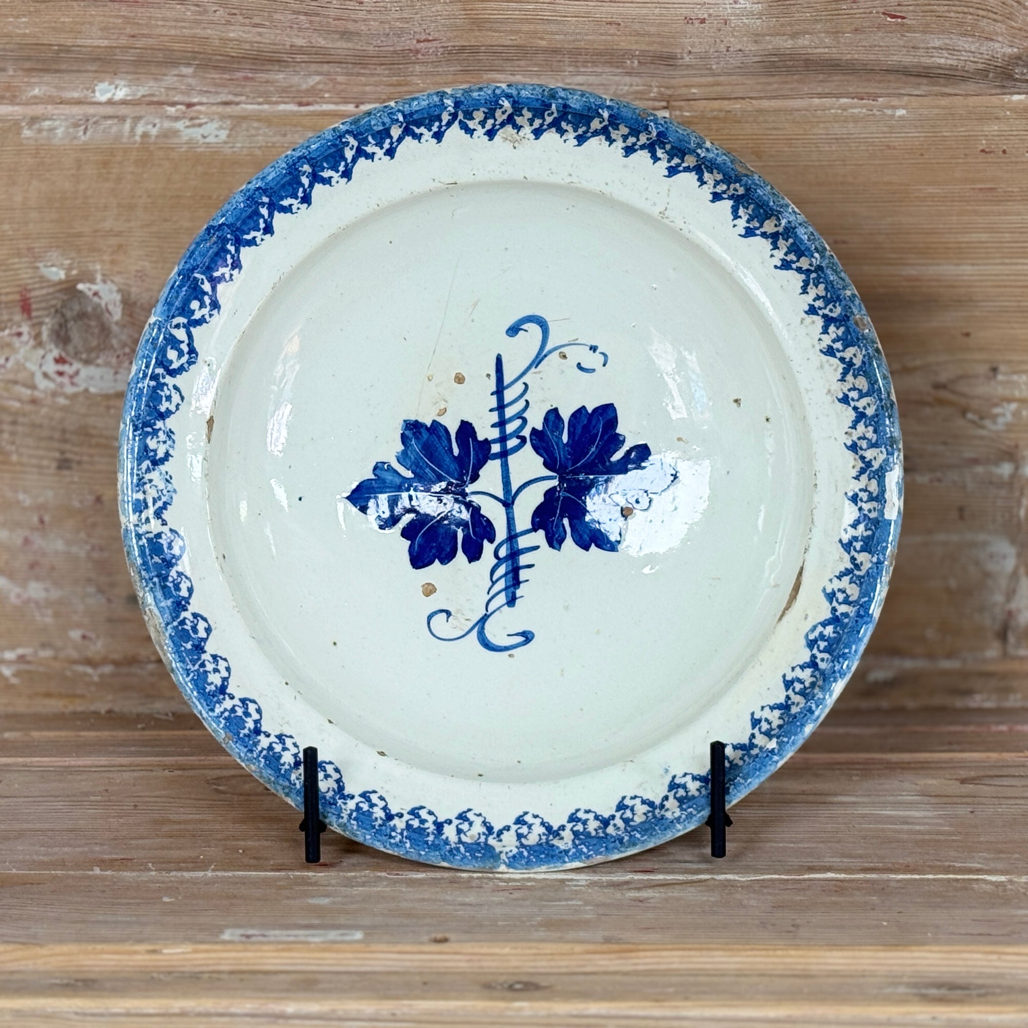 Grouping of 5 19th century plates from Puglia, Italy