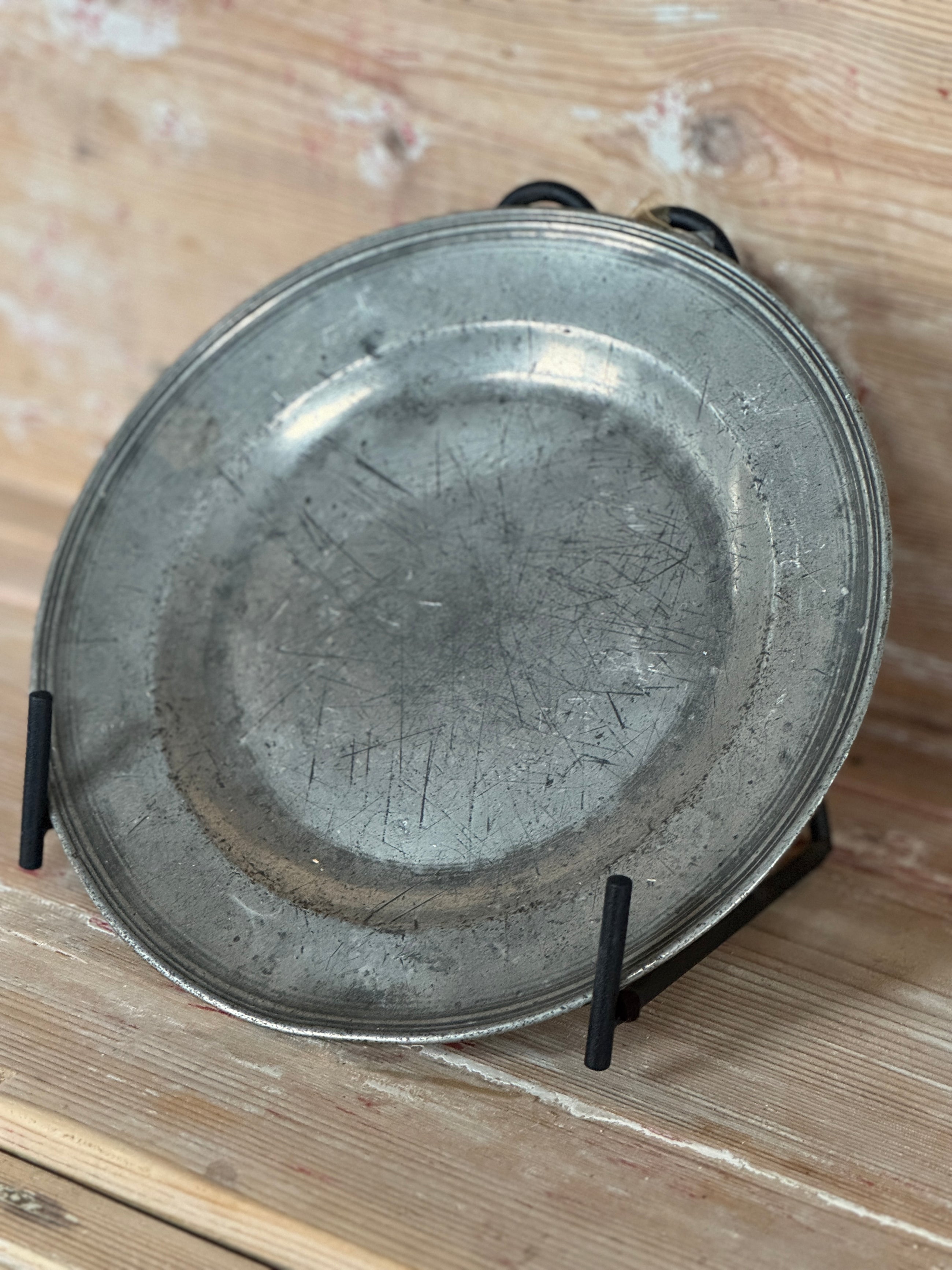 Antique Pewter Charger Plate, Plays de Loire - Small