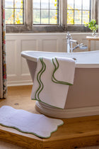 Classic Amelia Scalloped Bath Towels Bundle